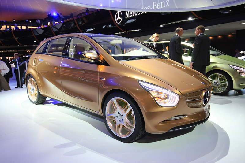 Mercedes Benz () BlueZero Concept:  