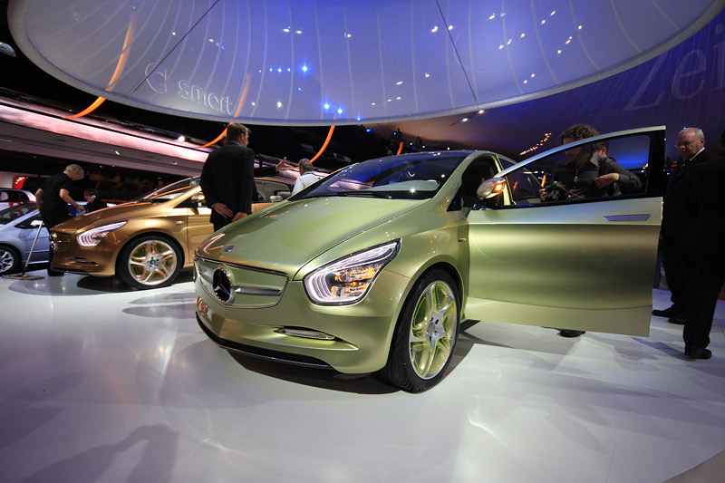 Mercedes Benz () BlueZero Concept:  