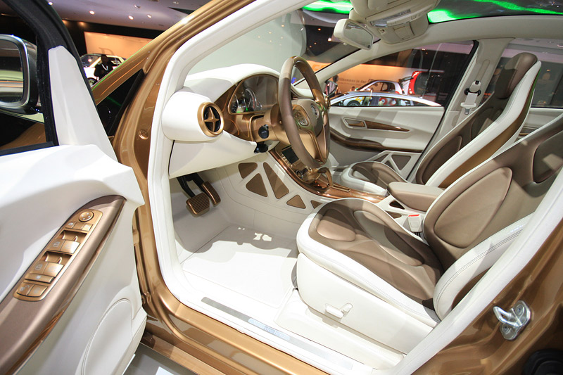 Mercedes Benz () BlueZero Concept:  