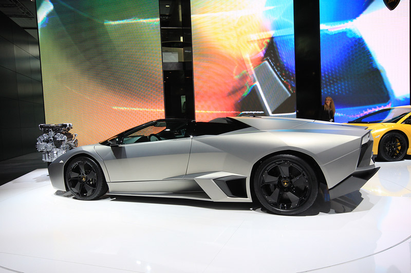 Lamborghini ( ) Reventon:  