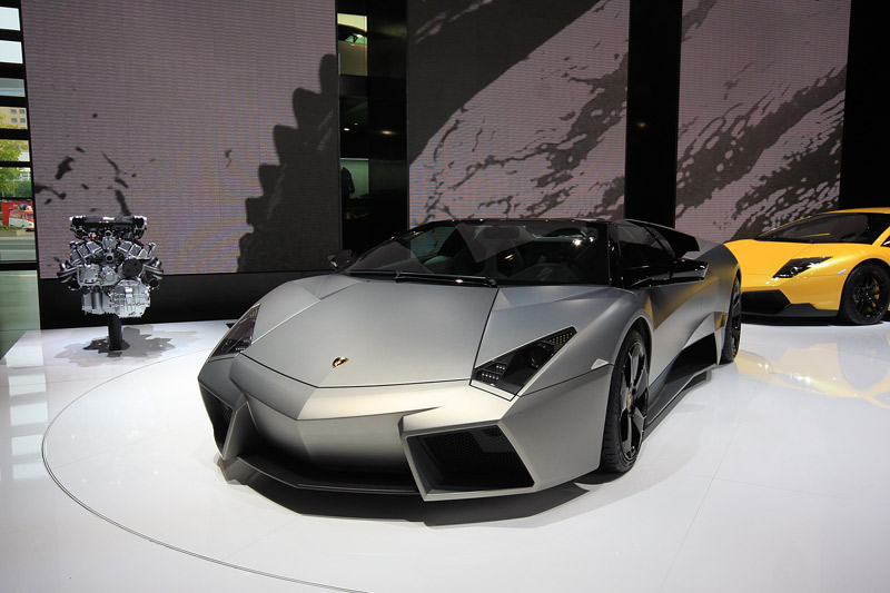 Lamborghini ( ) Reventon:  