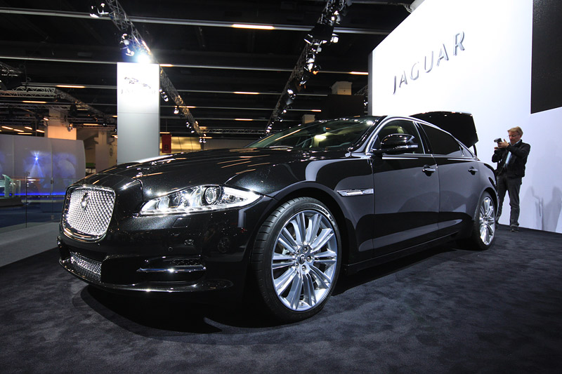 Jaguar () XJ VI:  