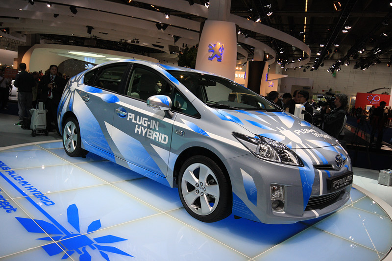 Toyota () Prius Plug-in Hybrid:  