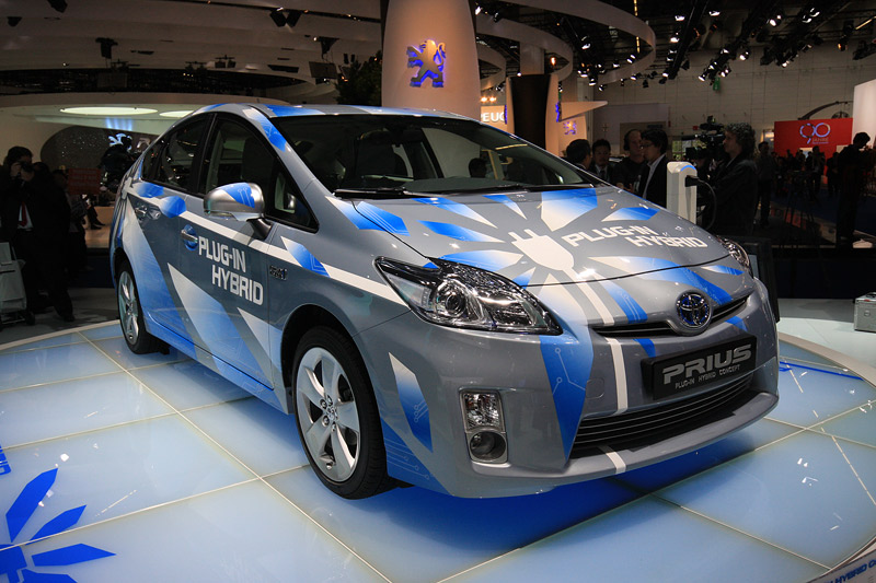 Toyota () Prius Plug-in Hybrid:  