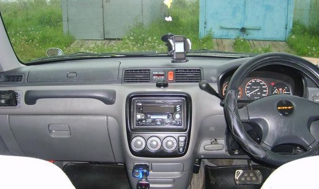 Honda () CR-V I:  