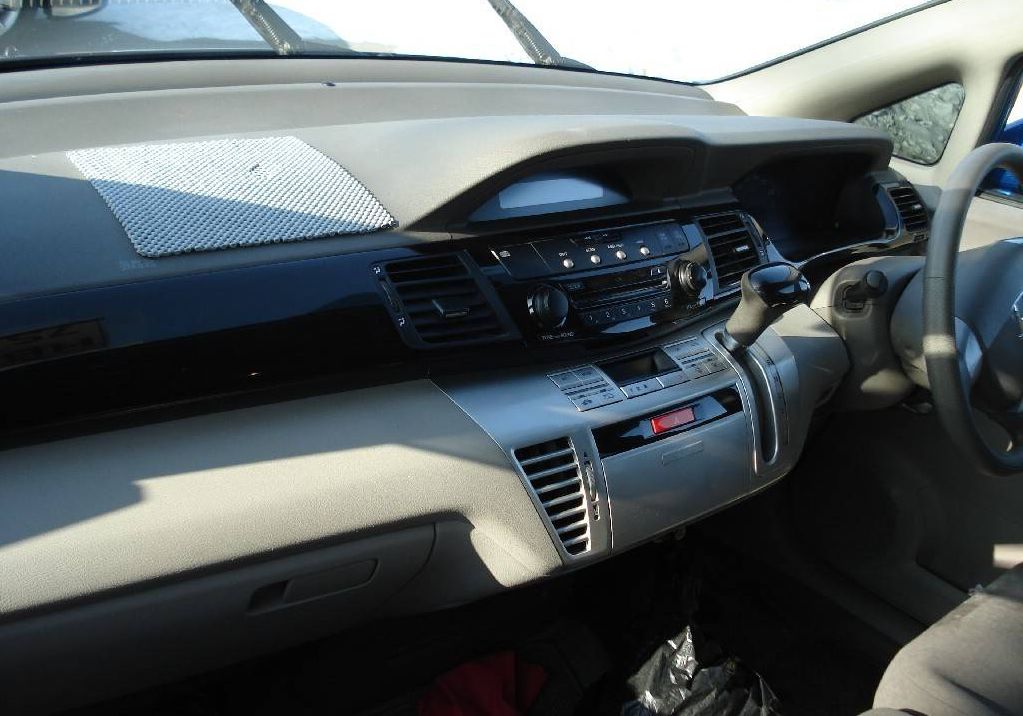 Honda () Edix:  