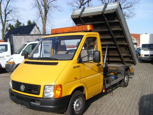 Volkswagen (VW) () LT Mk II (2DX0FE):  