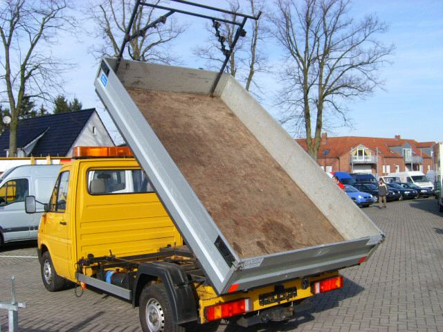 Volkswagen (VW) () LT Mk II (2DX0FE):  