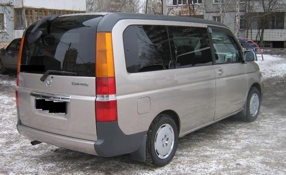 Honda () Stepwgn I:  