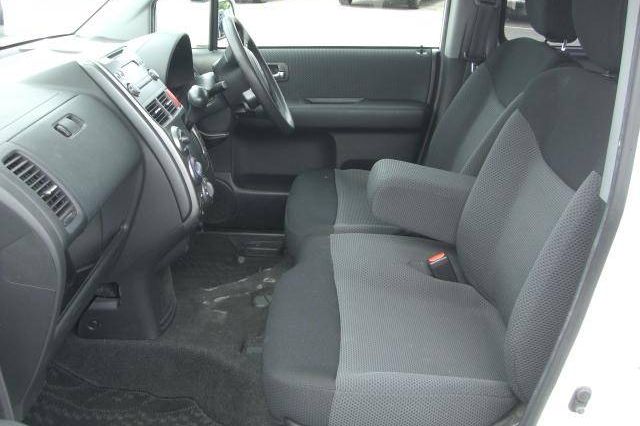 Honda () Mobilio Spike I:  