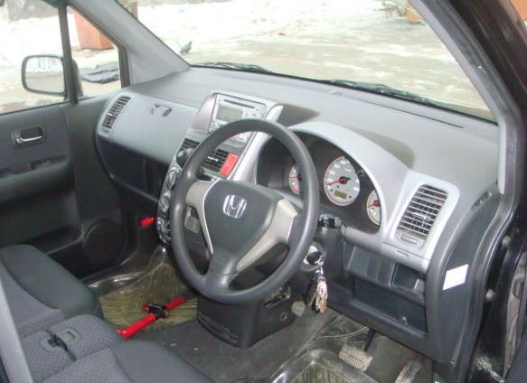 Honda () Mobilio Spike I:  