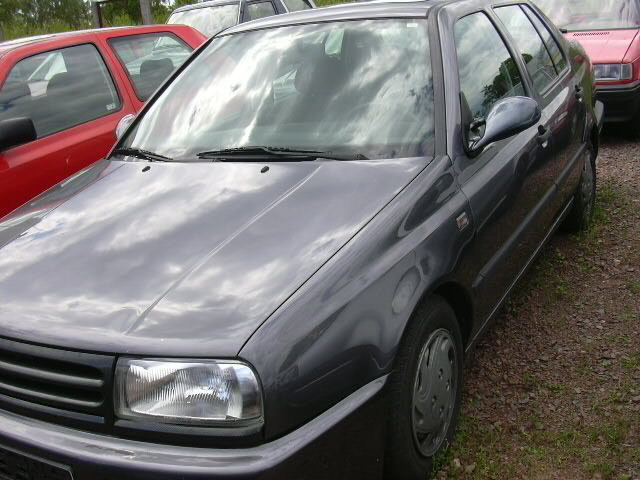 Volkswagen (VW) () Jetta (Vento) III (1H2):  