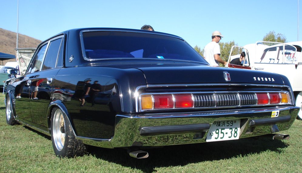 Toyota () Century VG20:  