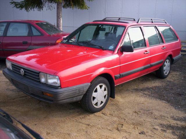Volkswagen (VW) () Passat Variant II (32B):  