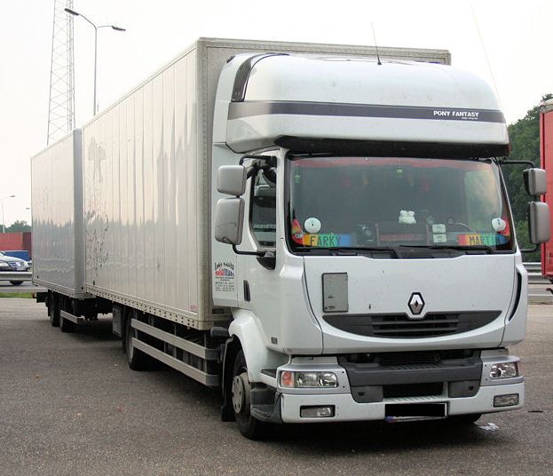Renault () Midlum:  