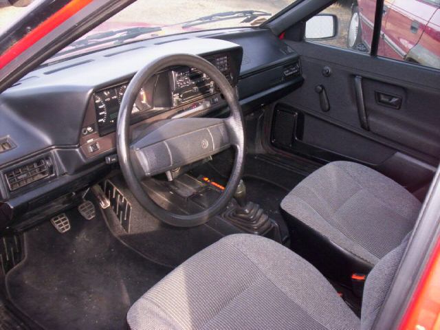 Volkswagen (VW) () Passat Variant II (32B):  