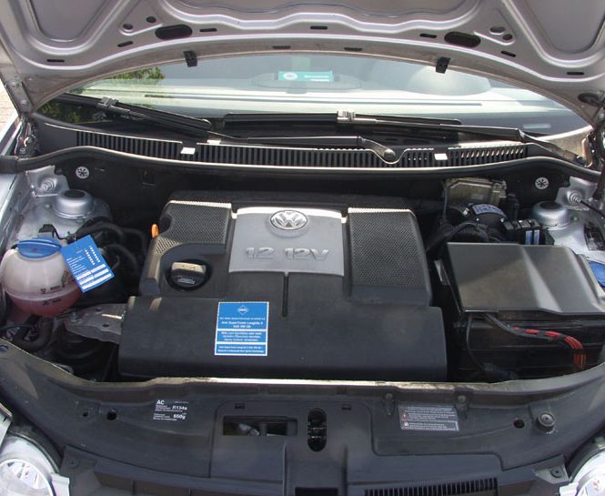 Volkswagen (VW) () Polo IV (9N1, 9N3):  