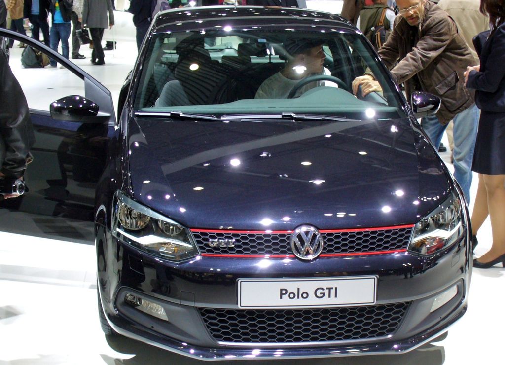 Volkswagen (VW) () Polo V (6R1, 61, 601, 602, 603, 604):  