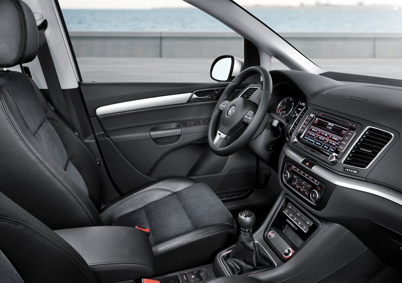 Volkswagen (VW) () Sharan II (7N1, 7N2):  