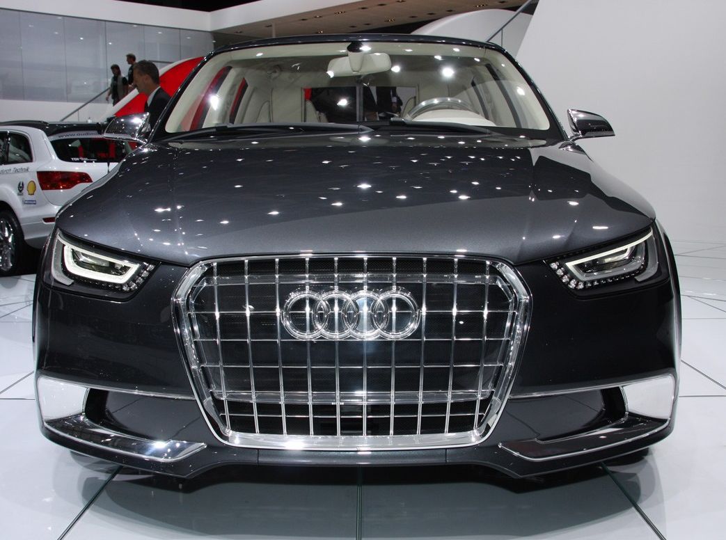 Audi () A1 I (8X1):  