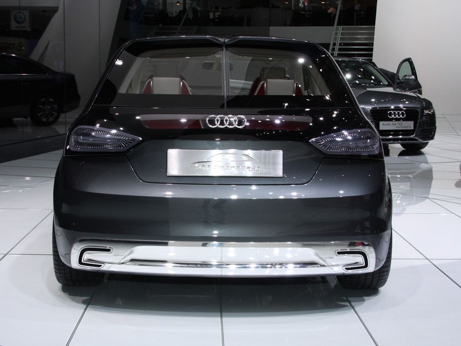 Audi () A1 I (8X1):  
