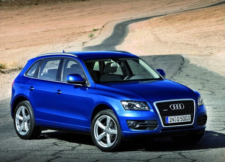 Audi () Q3 I (8UB, 8UG):  