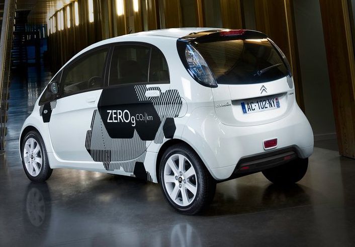 Citroen () C-ZERO:  