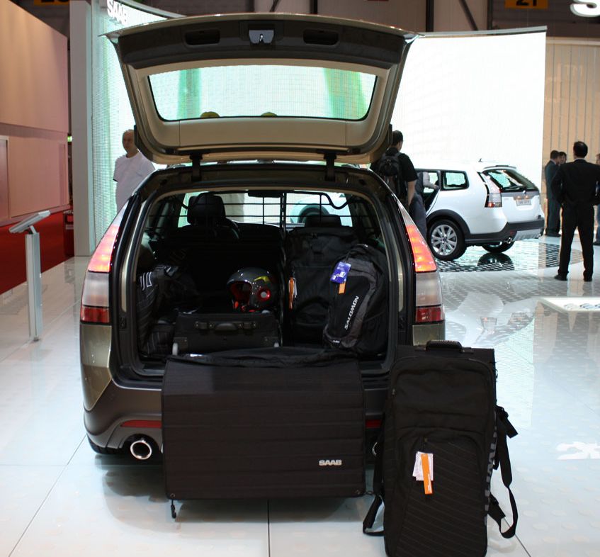 SAAB () 9-3X (YS3F):  