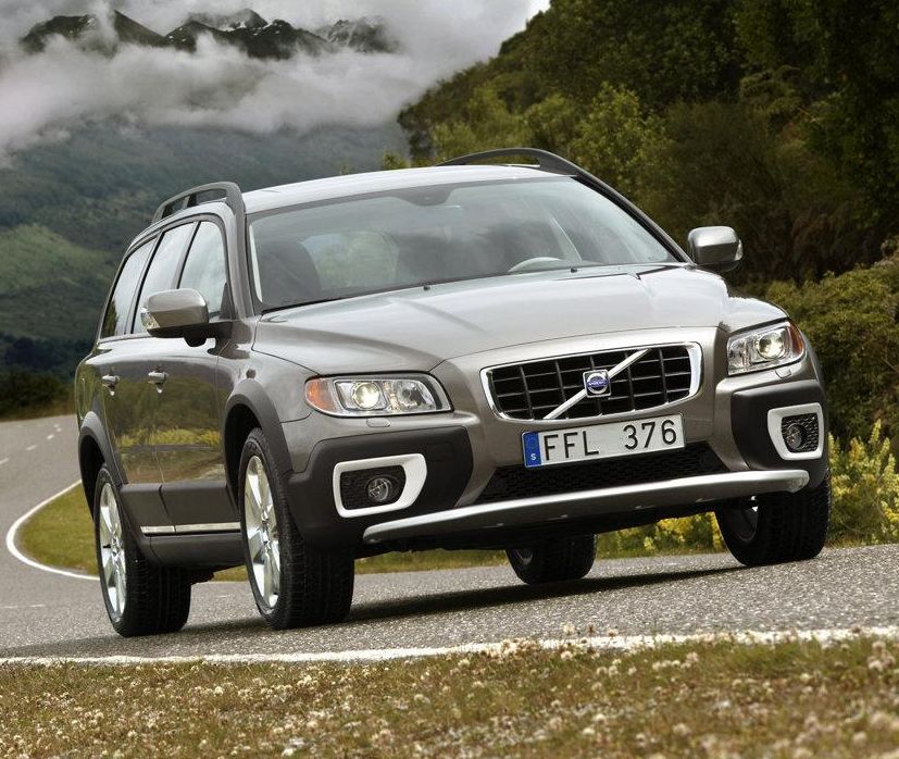 Volvo () XC70 II:  