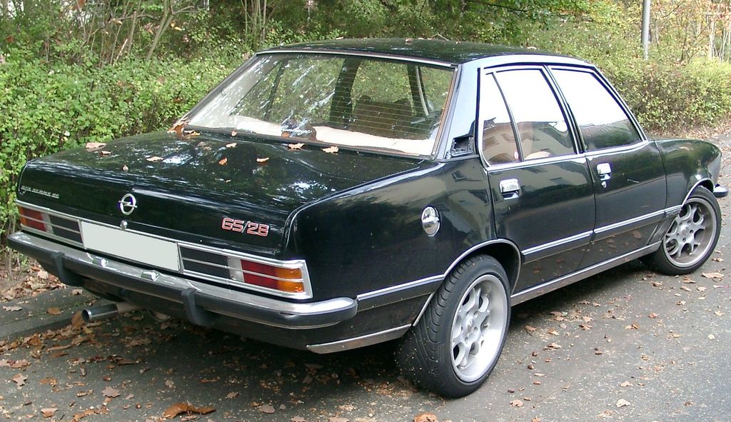 Opel () Commodore B coupe:  