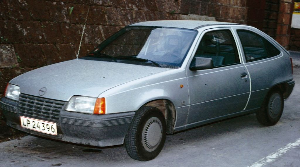 Opel () Kadett E (33_, 34_, 43_, 44_):  