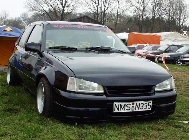 Opel () Kadett E (33_, 34_, 43_, 44_):  