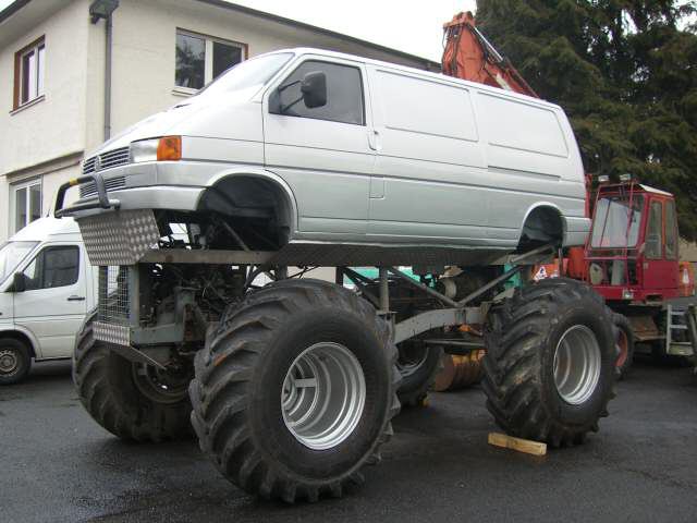 Volkswagen (VW) () Transporter IV Monster BIG FOOT :  
