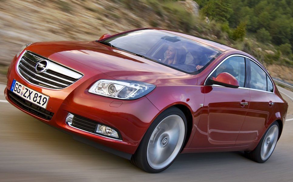 Opel () Insignia (hatchback):  