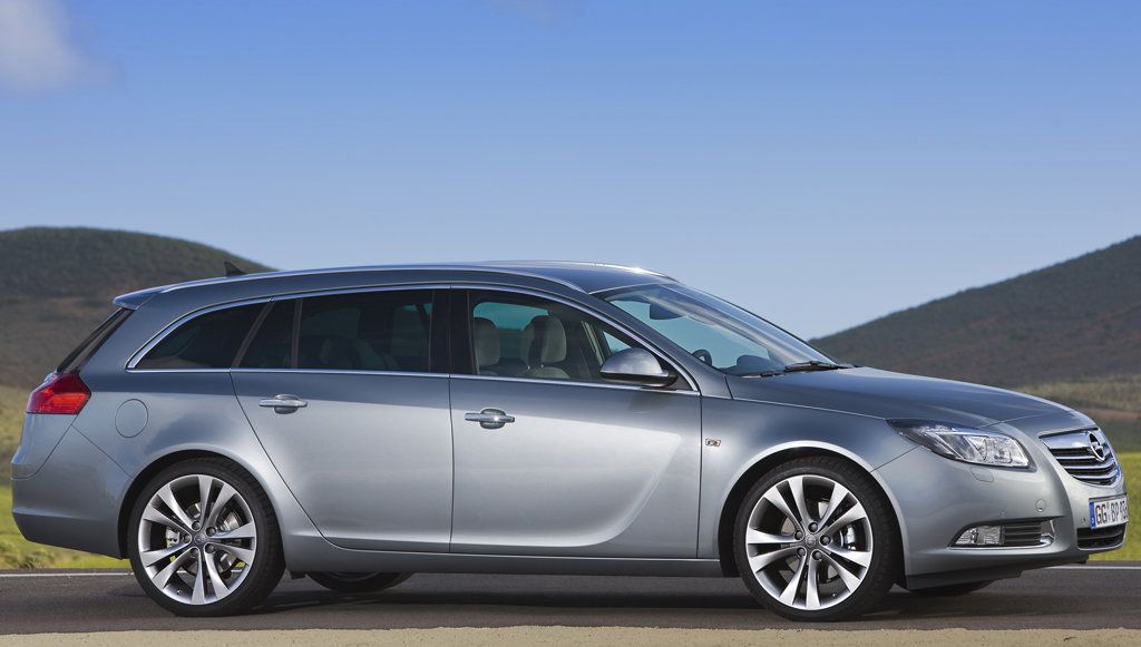 Opel () Insignia (combi):  