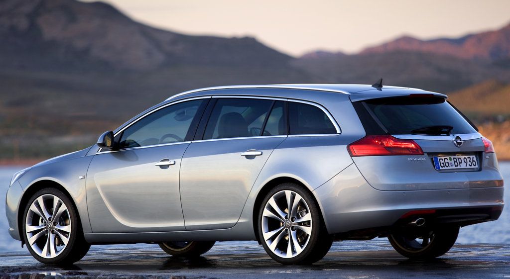 Opel () Insignia (combi):  