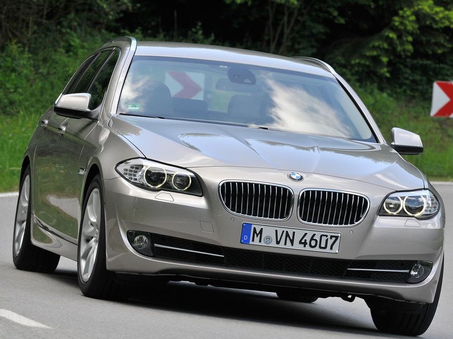BMW () 5-Series (F11) Touring:  