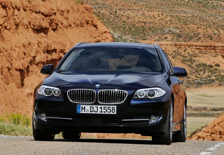 BMW () 5-Series (F11) Touring:  