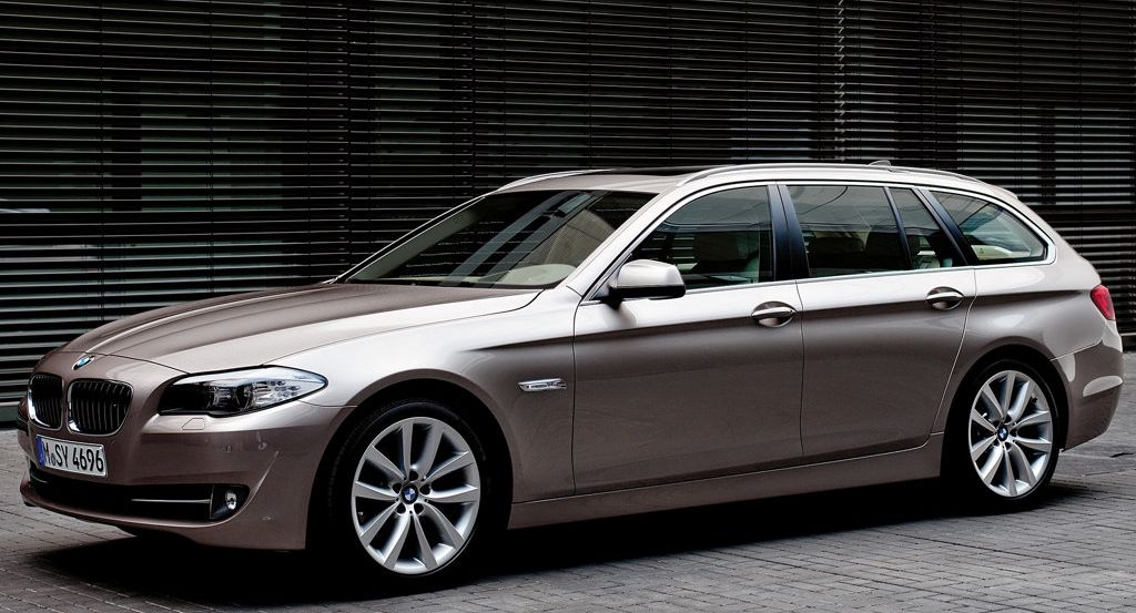 BMW () 5-Series (F11) Touring:  