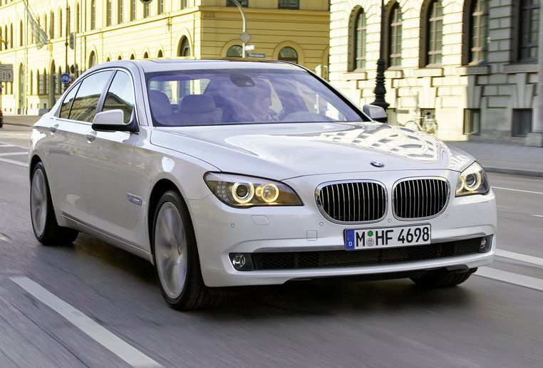 BMW () 7-Series (F01, F02):  