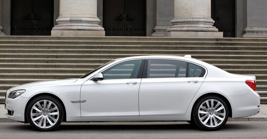 BMW () 7-Series (F01, F02):  