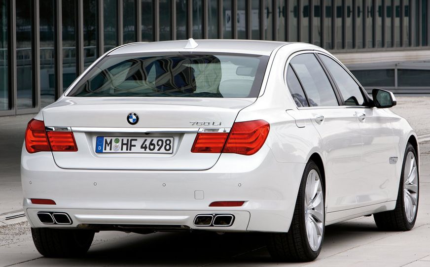 BMW () 7-Series (F01, F02):  