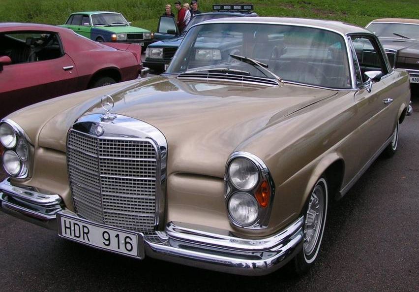 Mercedes Benz () Coupe (W111):  