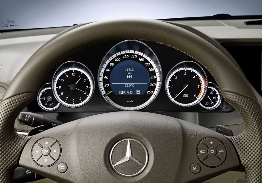 Mercedes Benz () E-Class (C207):  