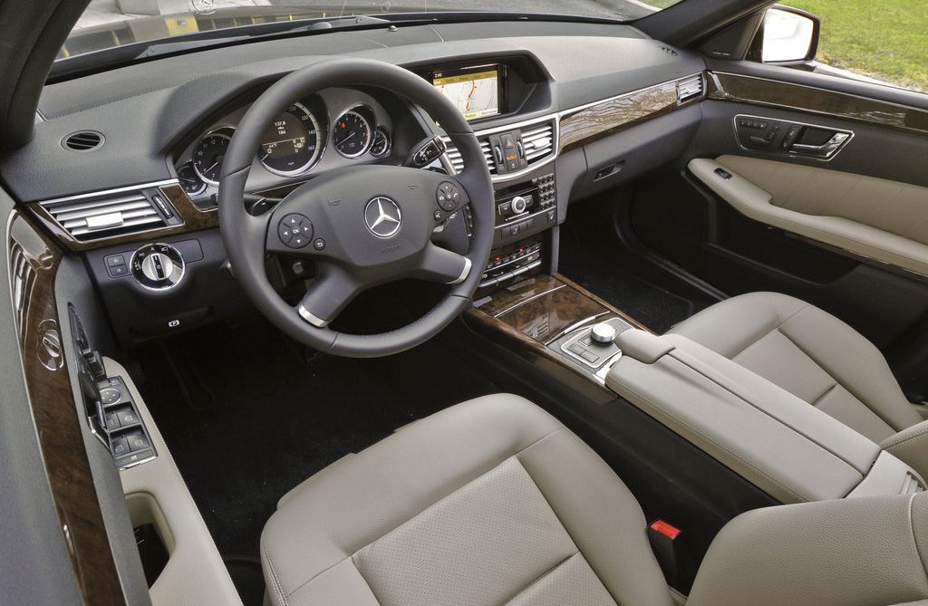 Mercedes Benz () E-Class (S212):  