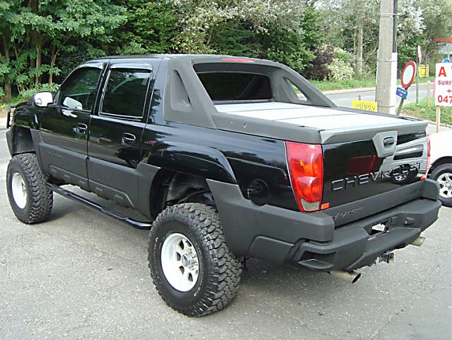Chevrolet () Avalanche Big Foot:  