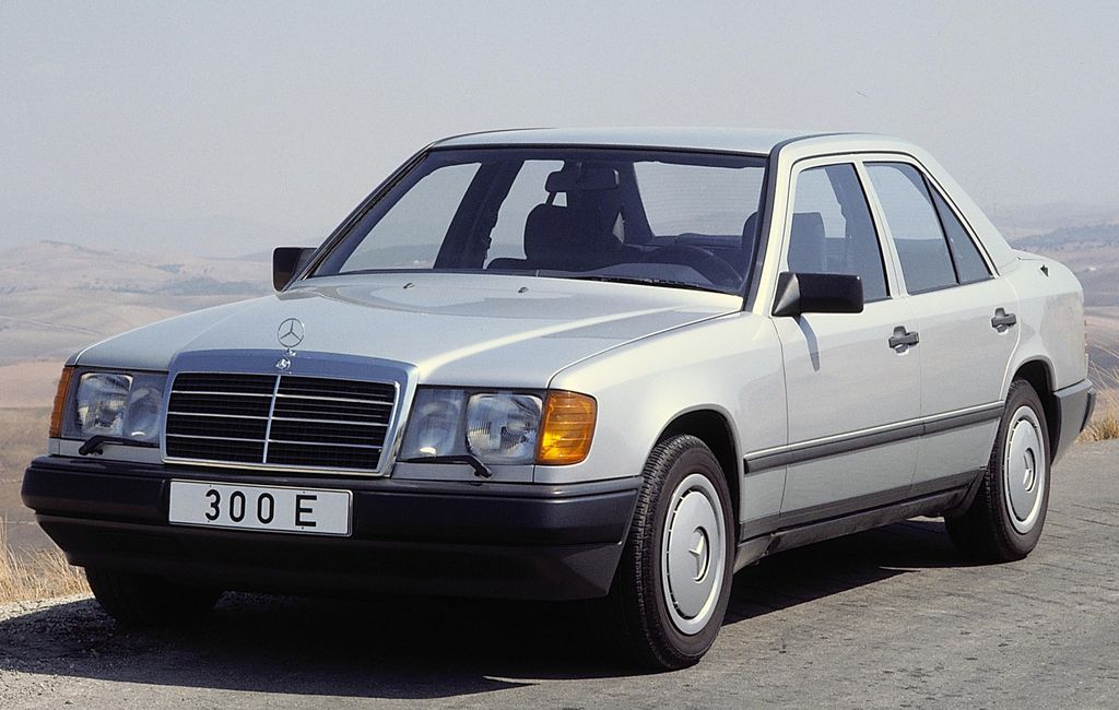 Mercedes Benz () W124:  