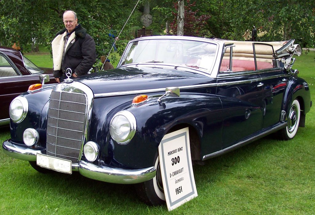 Mercedes Benz () 300 (W186):  