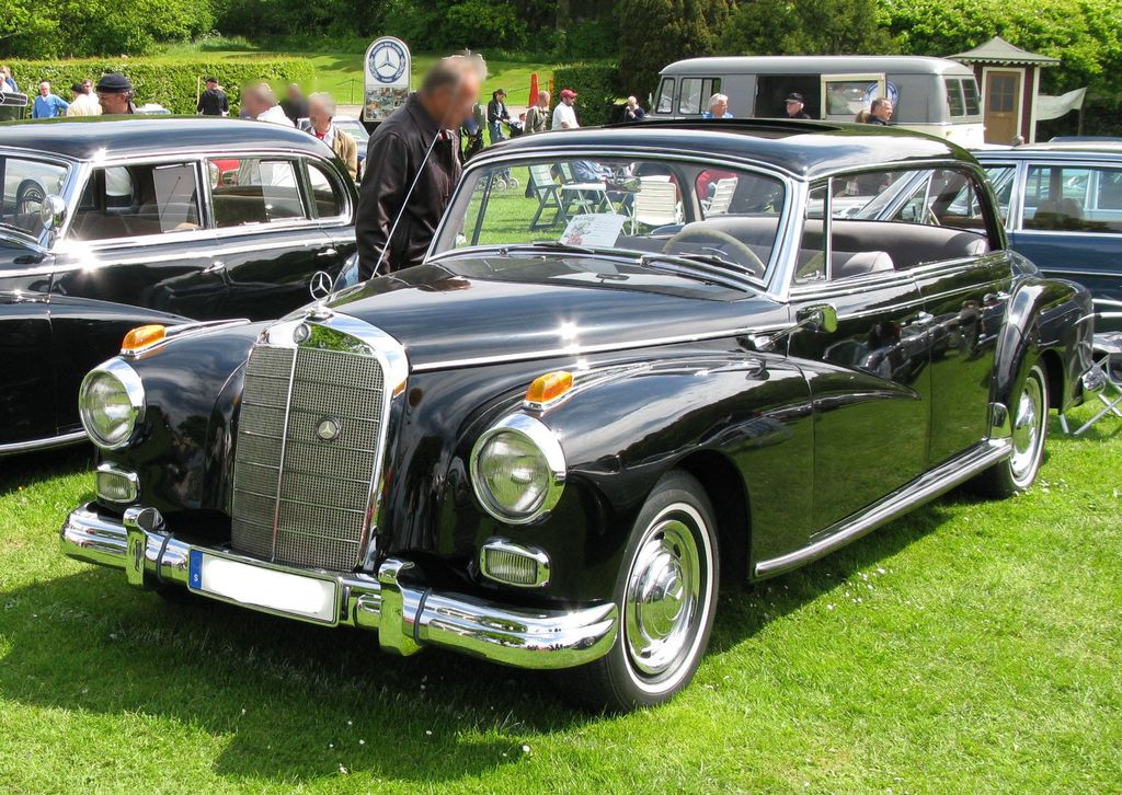 Mercedes Benz () 300S (W189):  