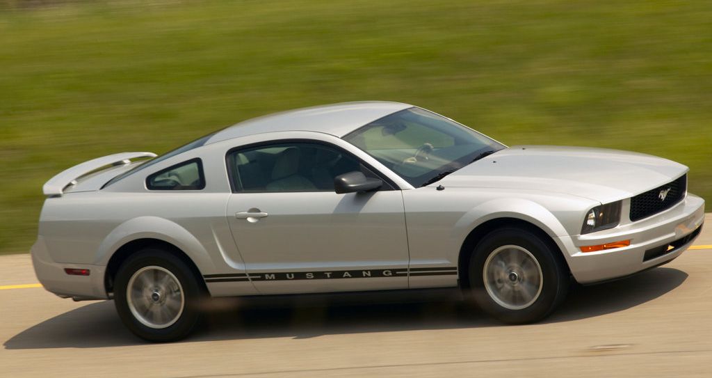 Ford () Mustang V:  